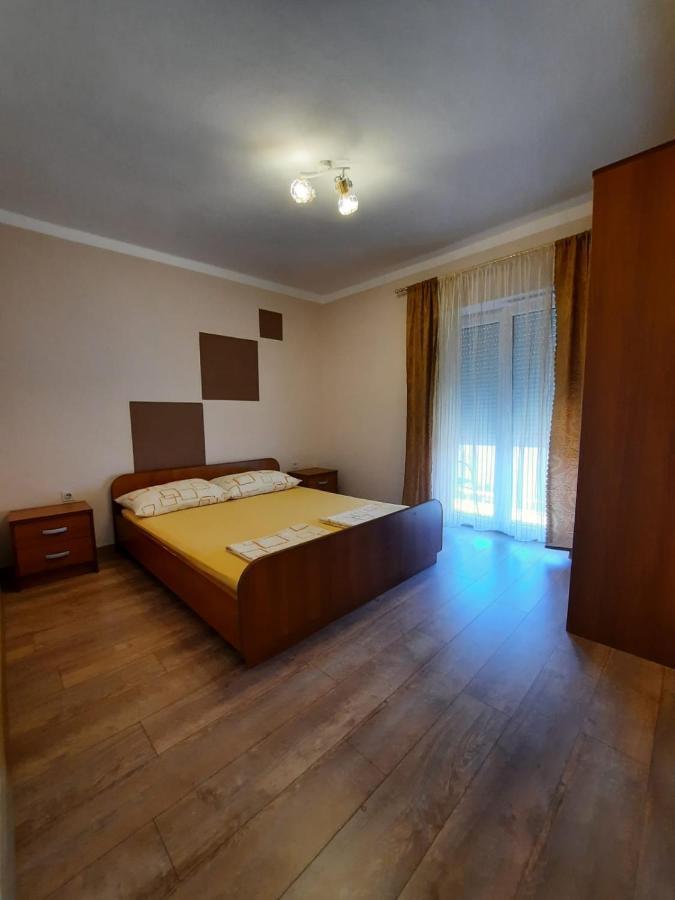 Appartement Lana 2 à Senj  Extérieur photo