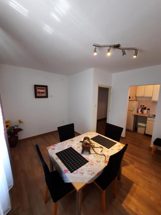 Appartement Lana 2 à Senj  Extérieur photo