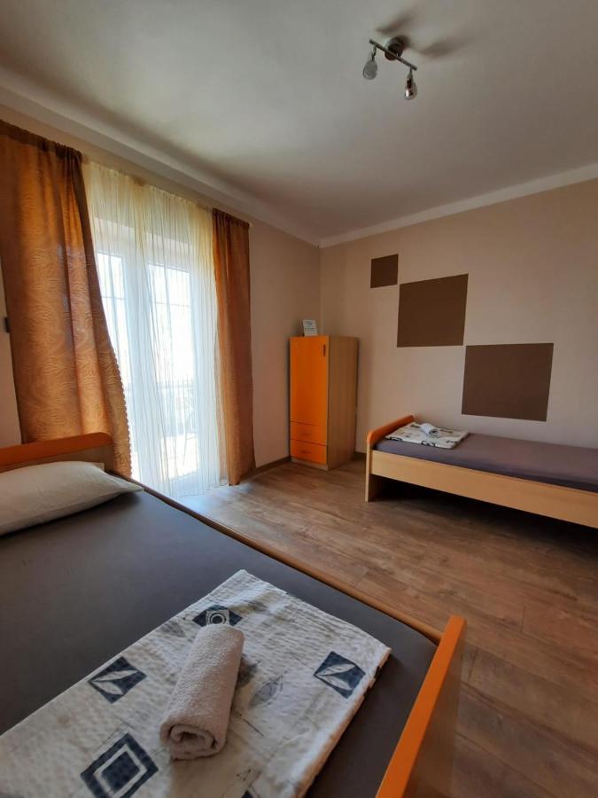 Appartement Lana 2 à Senj  Extérieur photo