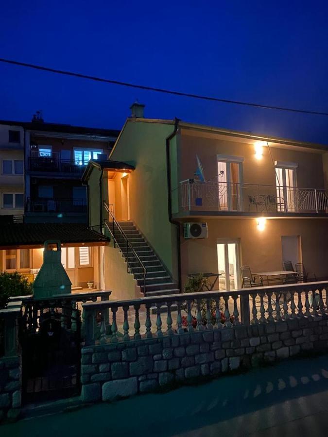 Appartement Lana 2 à Senj  Extérieur photo